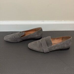 Caslon Women’s Size 6 Tristan Gray Suede Flats